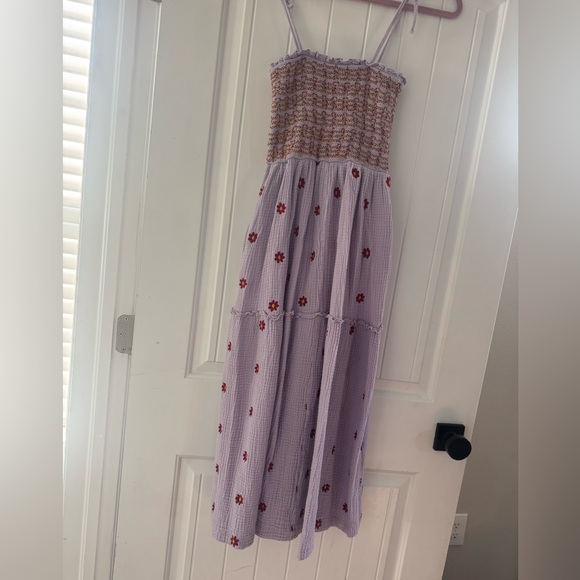 Floral Embroidered Maxi Dress - Picture 2 of 3